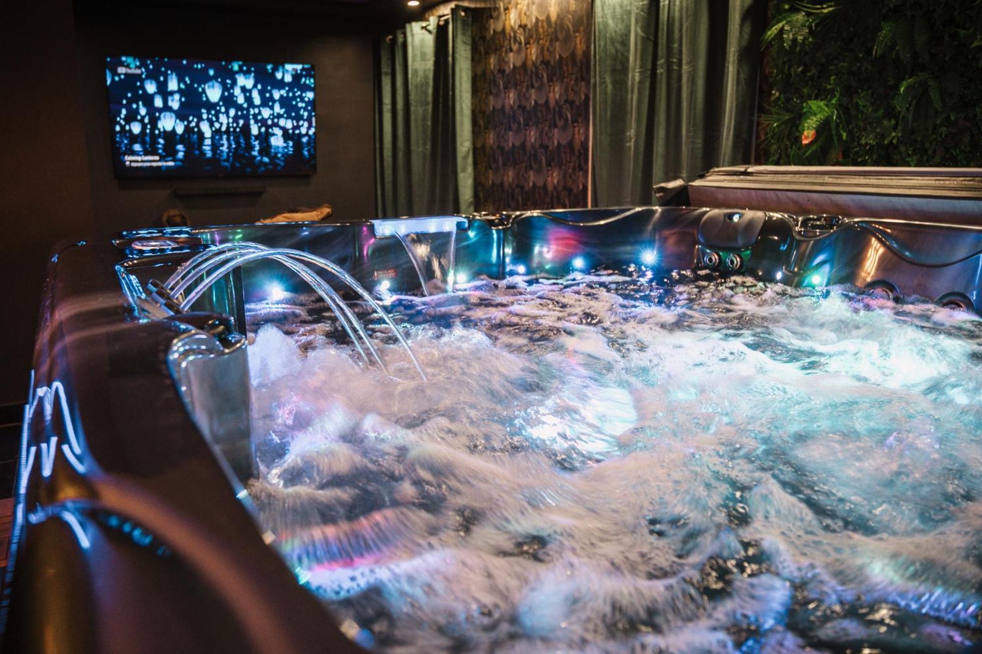 L Escale Jacuzzi Et Sauna Evreux Exterior photo